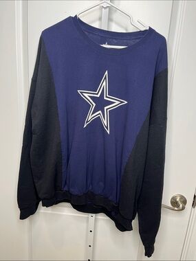 Upcycled Dallas Cowboys Elliott One-of-a-Kind Men’s Pullover OSFM Unisex